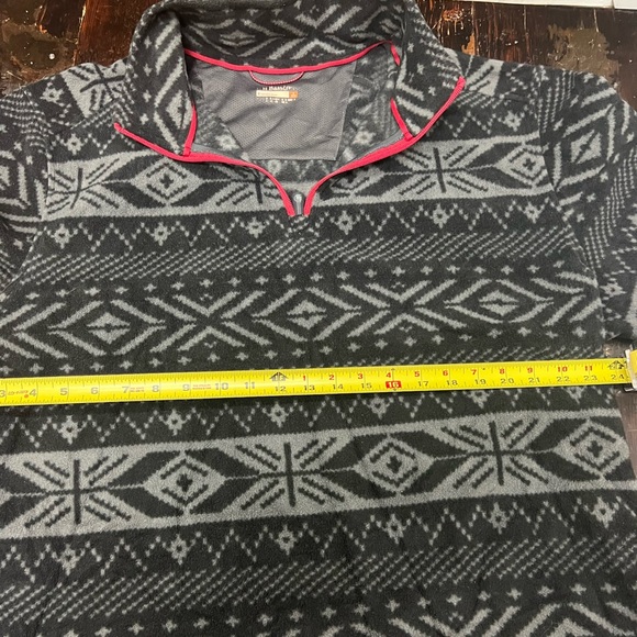 COPY - Fleece 1/4 zip. Must have - Picture 6 of 6